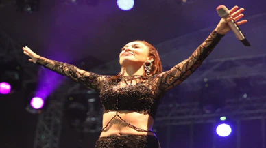 Ziynet Sali Beylikdüzü'nde konser verdi
