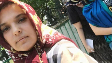 Demet Akalın'dan türbe ziyareti