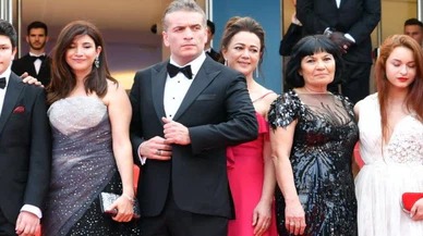 Murat Cemcir'den olay poz… Bennu Yıldırım'ları böyle engelledi!