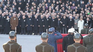 Eski TBMM Başkanı İsmet Sezgin son yolculuğuna uğurlandı