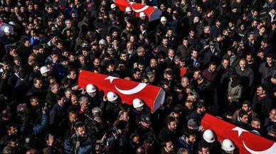 Financial Times: Türkiye'de istikrarın tek yolu var...