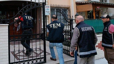 İzmir'de darbe girişimi operasyonu; 11 avukat gözaltında