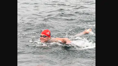 Otizmli yüzücü Tuna Tunca, 36 km'lik okyanus parkurunu başarıyla geçti!