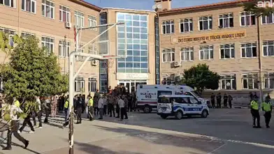 Manisa’da okul yakınında silahlı saldırı: 8 kişi yaralandı, şüpheli gözaltında