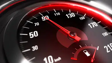 Otoyollarda hız sınırı değişiyor mu? 100 km/s önerisi gündem oldu