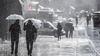 Meteoroloji'den 8 İl İçin Sağanak Uyarısı! Kuvvetli Rüzgarın Hızı 60 Kilometreye Ulaşacak