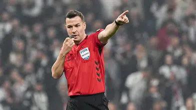 Süper Lig'de 8. Haftanın Hakemleri Açıklandı! Trabzonspor-Beşiktaş, Fenerbahçe ve Galatasaray Maçlarını Kim Yönetecek?