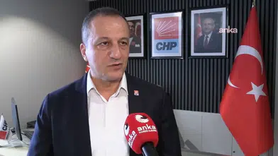 CHP Mersin, belediye başkanlarına destek için adliye önünde toplandı