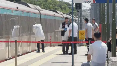 Florya Akvaryum Marmaray İstasyonu'nda İntihar Girişimi! Seferler Aksadı