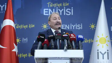 Mehmet Tolga Akalın İYİ Parti'den İstifa Etti, Partinin Hedeflerinden Uzaklaştığını Açıkladı