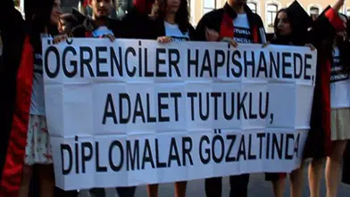 EMEP'li İskender Bayhan, tutuklu öğrencileri sordu