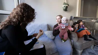 İzmir 95 Programı büyüyor: Anne adayları ve 0-3 yaş çocuklara ücretsiz, ev temelli destek