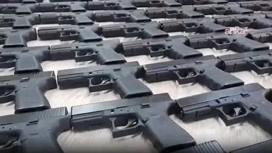 İstanbul ve Adana’da silah operasyonu: 1107 ruhsatsız tabanca ele geçirildi, 5 şüpheli yakalandı