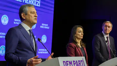 DEM Parti'den CHP'ye destek: “Ara seçim yapılabilir, olası seçime hazırlıklıyız”