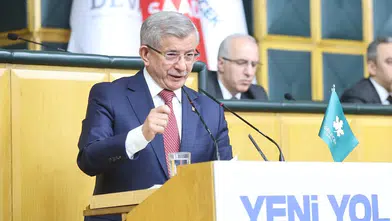 Ahmet Davutoğlu’ndan Tom Barrack tepkisi: “Ulusal egemenlik Washington’dan alınmaz”