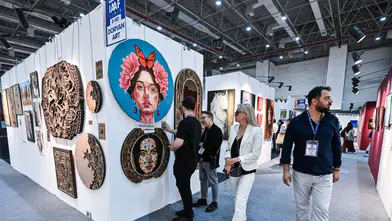 İzmir Sanat Fuarı kapılarını açtı: Binlerce eser sanatseverlerle buluşuyor