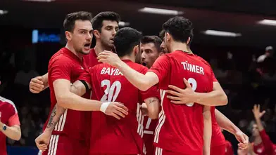 Filenin Efeleri’nden tarihi zafer! Türkiye, olimpiyat şampiyonu Fransa’yı 3-0 devirdi