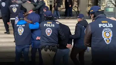 İzmir'de yasa dışı bahis operasyonunda 20 kişi tutuklandı