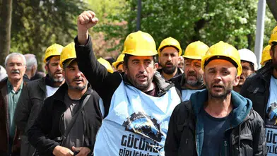 Maden işçileri, Cumhurbaşkanı Erdoğan'a seslerini duyurmak için AK Parti 25. Yıl Özel Mitingi'ne katılacak