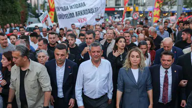 Özgür Özel: Millet ayaktadır, zafer çok yakındadır