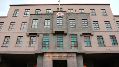 Yalova'da F-16 eğitim uçuşu kazasında pilot paraşütle kurtuldu
