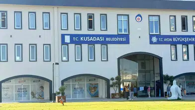 Kuşadası Belediyesi'nde rüşvet soruşturmasında 22 şüpheliye gözaltı kararı verildi