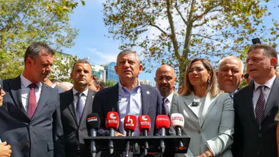 YENİ Parti lideri Özgür Özel, Üsküdar seçimlerine dair sert açıklamalarda bulundu