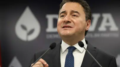 Ali Babacan: "Türkiye'de menfaat şebekeleri zenginleşirken halk yoksullaşıyor"