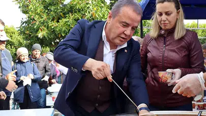 Antalya'da kuru fasulye kuyruğu
