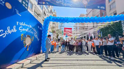 Mersin'de 7. Uluslararası Kushimoto Sokak Sanatçıları Festivali başladı, sokaklar sanatla renklendi