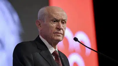 Bahçeli il-ilçeleri topluyor