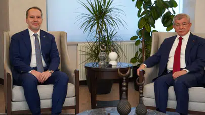 Erbakan ve Davutoğlu, Gelecek ve Yeniden Refah Partileri arasındaki işbirliğini görüştü