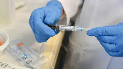 Ankara Büyükşehir'den HPV aşı projesi: 5 bin doz hedefiyle ücretsiz aşılama ve kanser taramaları başladı