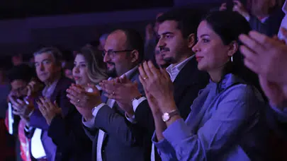 ATATÜRK SANAT MERKEZİ “SEFİLLER” İLE PERDE DEDİ