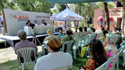 63 yayınevi, 463 yazar, binlerce okur İzmir Bornova’da 6. Kitap Günleri’nde buluştu