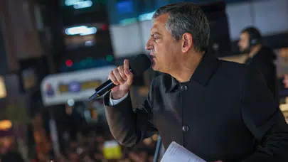 CHP lideri Özgür Özel: "Biz bu vakitten sonra durmayız; teslim olmayız, sinmeyiz ve vazgeçmeyiz"