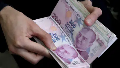 Bulduğu 16 bin TL'yi sahibine teslim etti