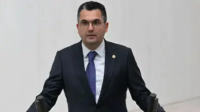 Burak Dalgın, Brüksel'de Türkiye'nin demokrasi ve özgürlük hedeflerini vurguladı