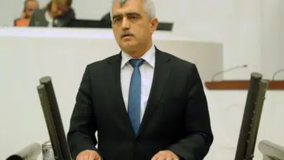 Gergerlioğlu: Uşak Emniyet Müdürlüğü'nde 30 üniversite öğrencisi genç kadına "Külotunuzu çıkarın, oturun kalkın bakalım" dendi, Yazıklar olsun!