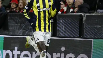 Fenerbahçe, Brann'ı 4-0 ile geçerek Avrupa Ligi'nde zaferini ilan etti!