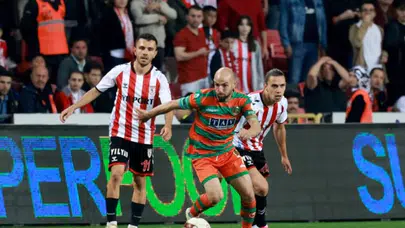 Antalyaspor, 'Fırtına'ya yakalandı; düşme hattından uzaklaşamadı