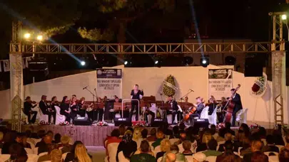 İZMİR DEVLET OPERA VE BALESİ İLE NAZ MAKAMI MÜZİK TOPLULUĞU'NDAN KUŞADASI'NDA KONSER