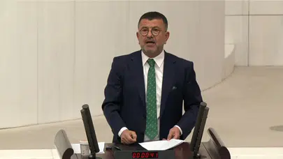CHP'li Veli Ağbaba'dan yeni yıl mesajı: 2025'te kaybeden emekçiler ve gençler, umudu yeniden yeşertmeliyiz!