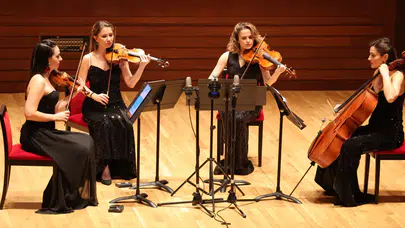 Nemeth Quartet, İzmir'de Türk bestecilerin eserleriyle müzikseverleri büyüledi