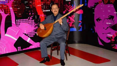 Neşet Ertaş Madame Tussauds'da