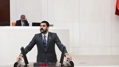 CHP'li Ali Gökçek Meclis'te öğrencilerin sesi oldu: Öğrenciler Yurt Bulamadığı İçin Eğitim Haklarından Vazgeçiyor