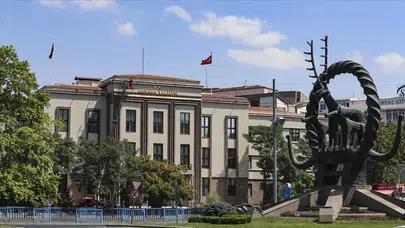 Ankara'da Yılbaşı İçin 19 Bin Emniyet Gücü Görevde, Bazı Yollar Trafiğe Kapalı Olacak