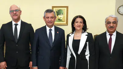 DEM Parti İmralı Heyeti, CHP’yi ziyaret etti: “Cumhuriyet Halk Partisi'nin yapıcı rolüne büyük bir önem veriyoruz”