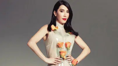 Hande Yener: 'Saçımı kestirip erkek mi olmam lazım?'