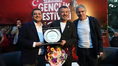 İzmir Torbalı'daki Gençlik Festivaline Yoğun İlgi